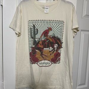 NWT Wrangler Cream and Gray Boyfriend FitT-Shirt